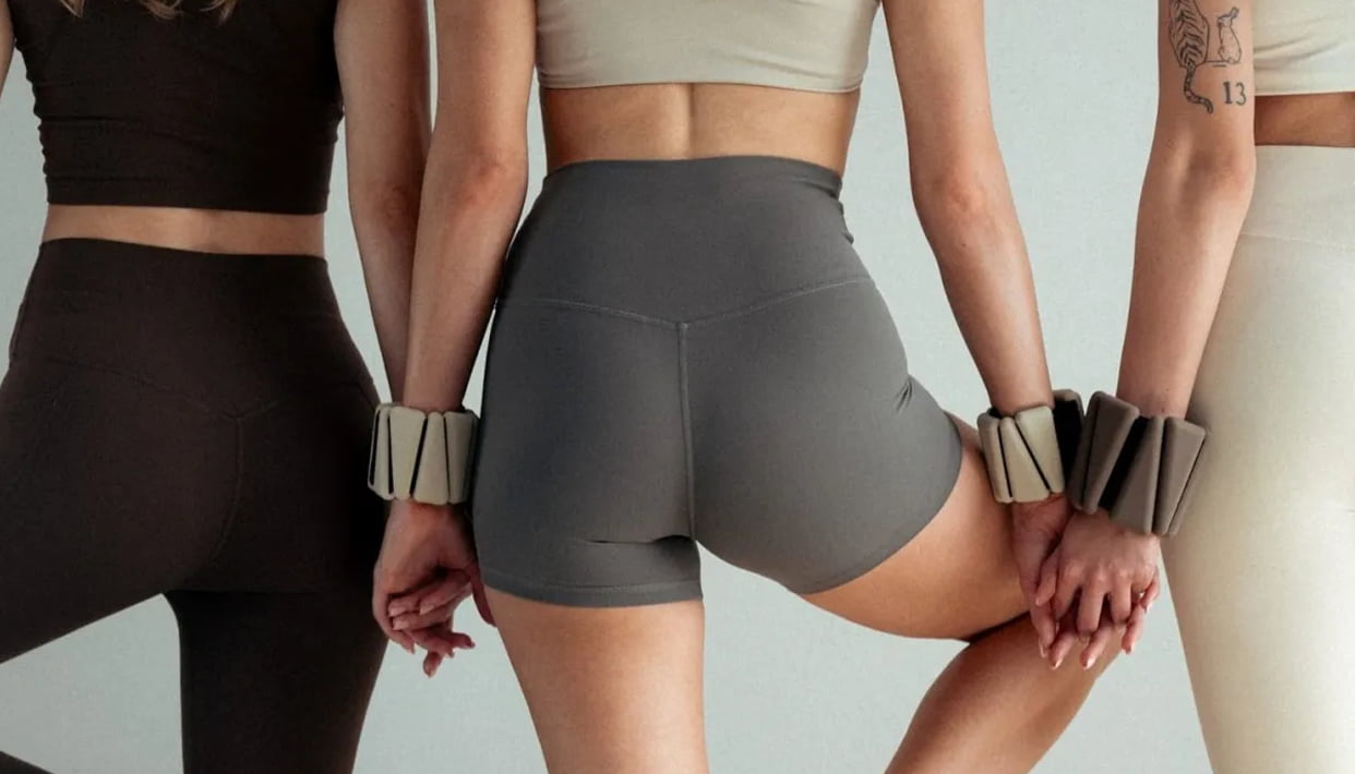 这6个动作每天练习2~3组，改善臀两侧凹陷，假胯宽，“臀型好、显腿长”